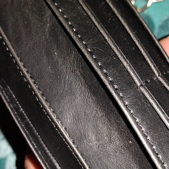 Leather Chained Wallet- New - Picture 6 of 6